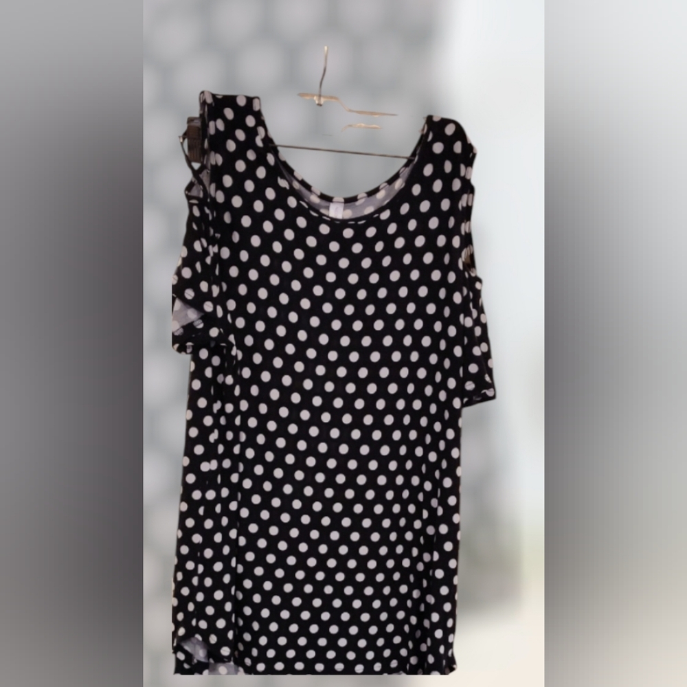 Niloufo Cold Shoulder Polka Dot Black Top Casual Short Sleeve Bell  PTP XXL